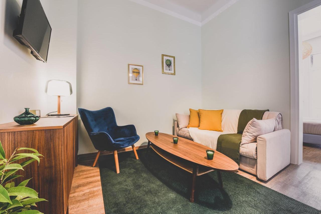Neoclassical Apartment Near Acropolis - Livingstone Crystal 雅典 外观 照片