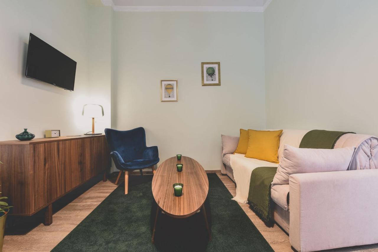 Neoclassical Apartment Near Acropolis - Livingstone Crystal 雅典 外观 照片