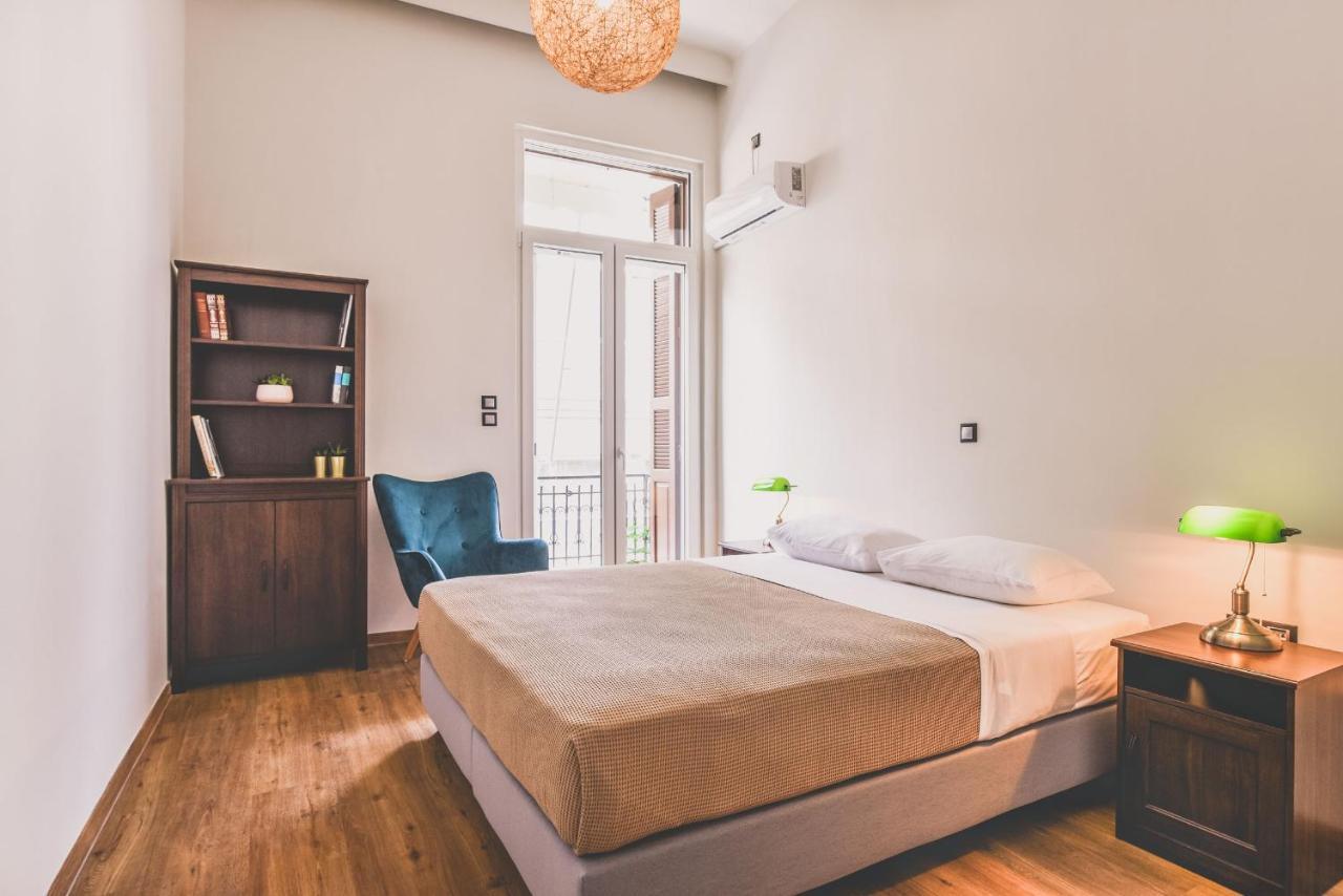 Neoclassical Apartment Near Acropolis - Livingstone Crystal 雅典 外观 照片
